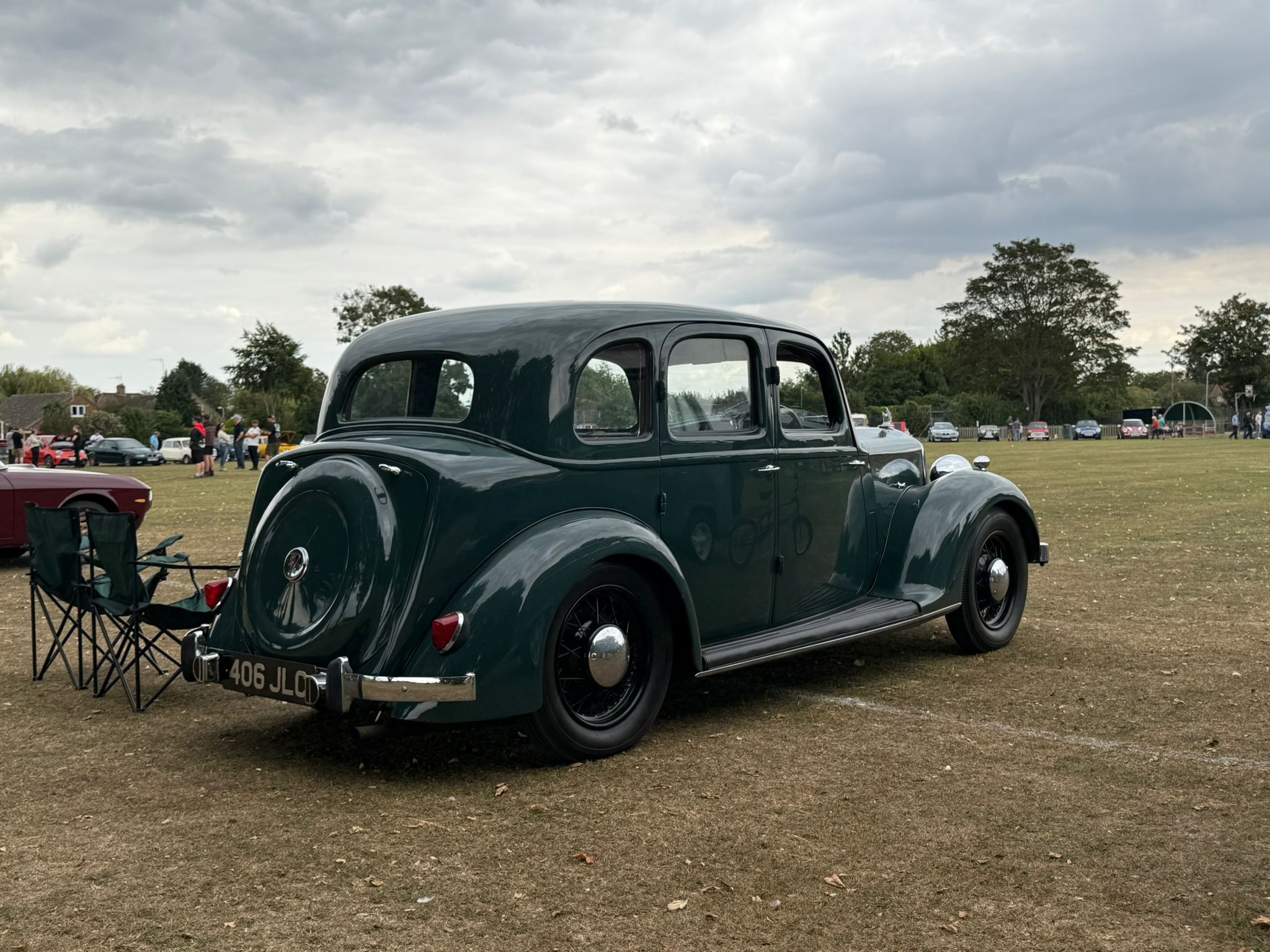 Vintage vehicle display